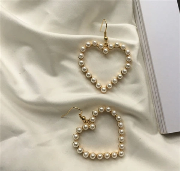 Arzonai European and American Hot-Selling Fashion Personality Original Geometric Hoop Earrings Swirl Petals Minimalist Earrings Women - Free Size, Alloy, Pearl, Pack of1